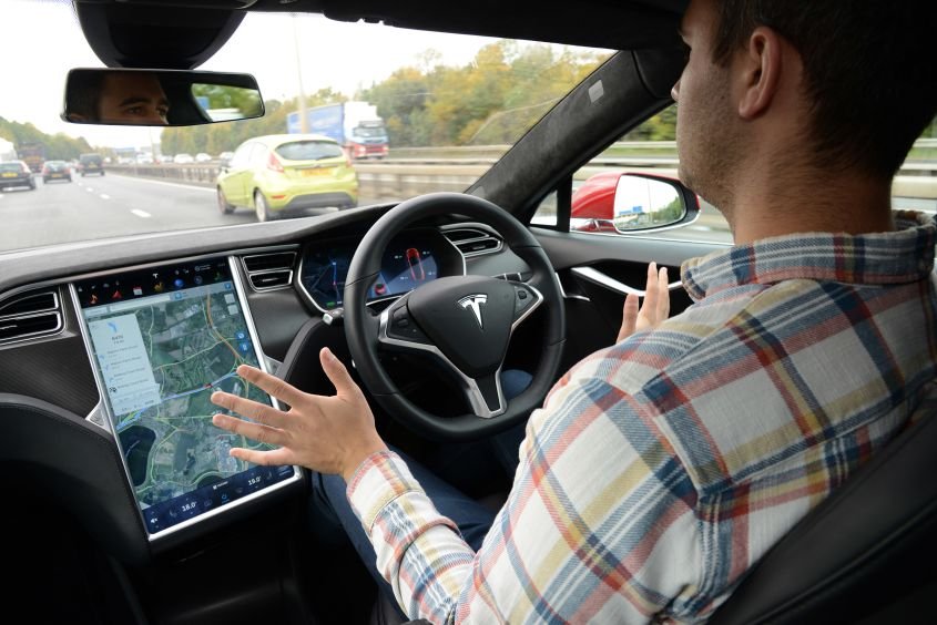Driverless cars won’t get UK green light until 2027