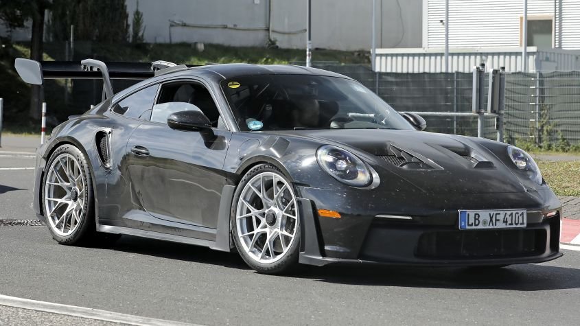 Porsche 911 GT3 RS facelift spied: more crazy aero for 992.2 version and something else hiding under the carbon!