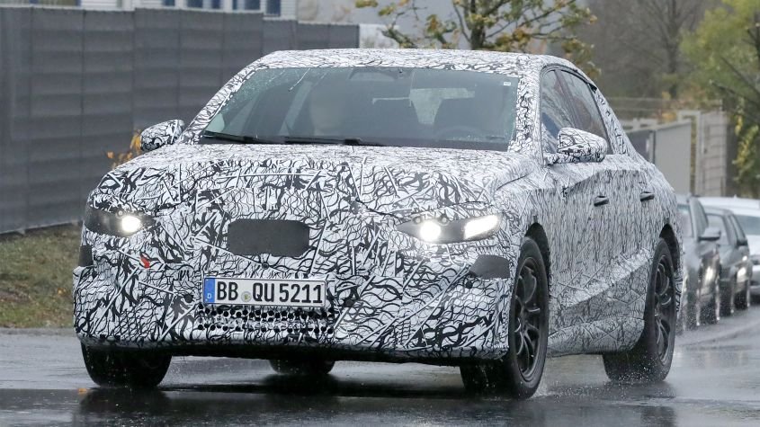 New Mercedes E-Class electric spy shots - pictures