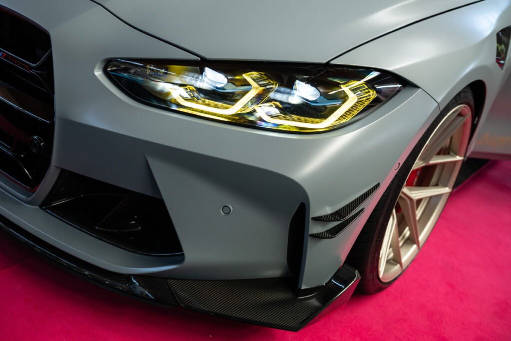 IIHS Researchers Say Brighter Headlights Aren't Causing More Crashes