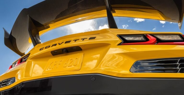GM Ends Corvette No-Flip Rules for Most Models