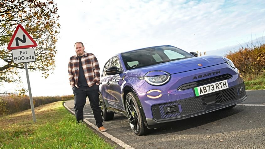 Abarth 600e Scorpionissima long-term test: playful SUV with supervillain looks