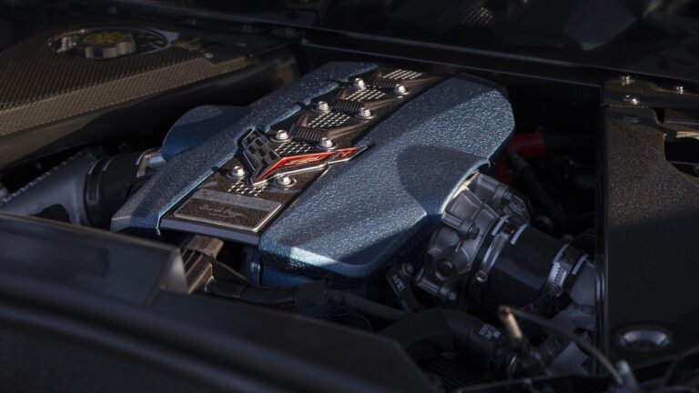 Why Chevy Switched To A Flat Plane Crank In The Corvette