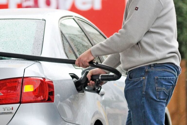 Petrol prices at a four-year low, but probably won't stay cheap for long