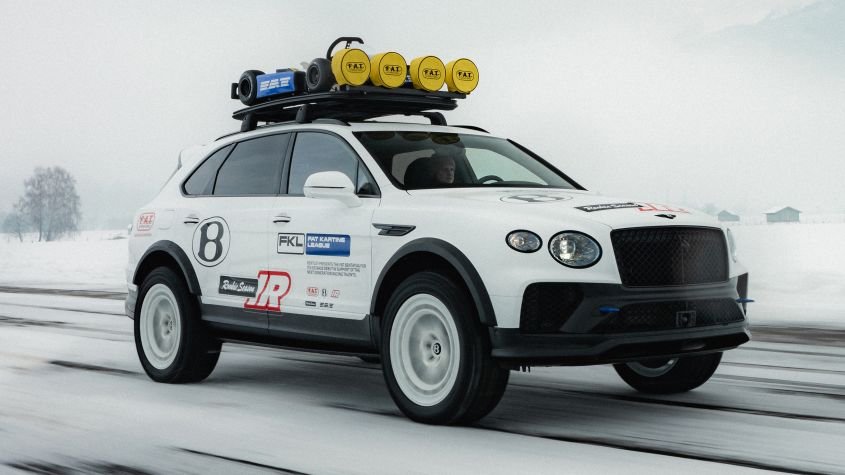 New Bentley Bentayga X Concept let loose on an Austrian frozen lake