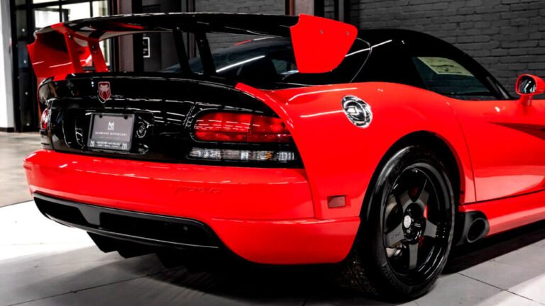 You Can Buy a Brand New, Never-Registered 2008 Viper ACR Hardcore