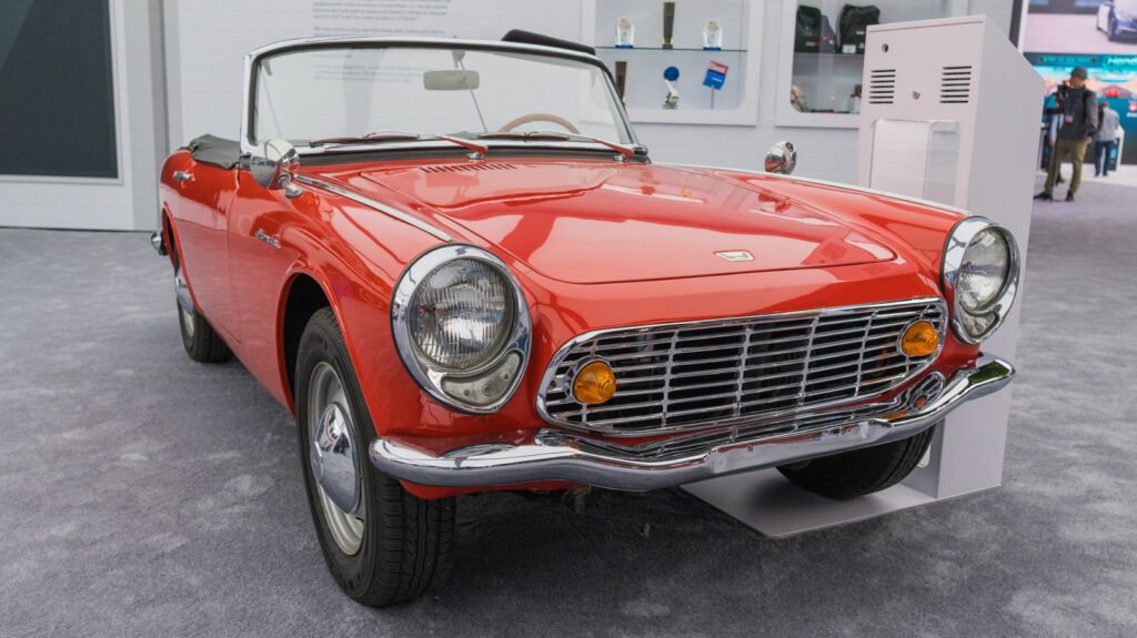 How Honda's S600 Sports Car Reached 9,500 RPM With Nearly Zero Oil Pressure