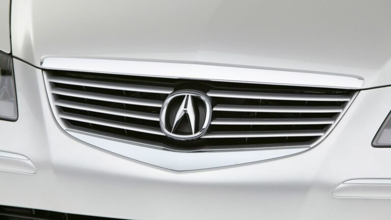 The Japanese Flagship Luxury Sedan That's A Steal And Ultra Reliable