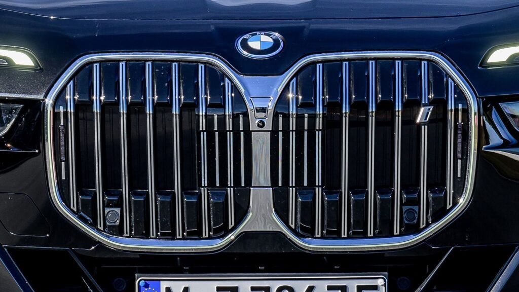 Teaser Photo Gives First Look At 2027 BMW 7 Series