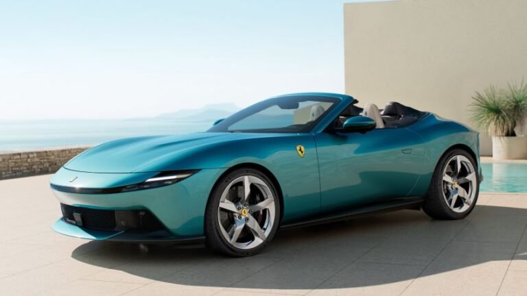 New Ferrari Amalfi Spider: gorgeous sports car gets the convertible treatment