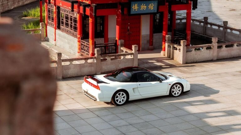 The '90s Japanese Supercar That's A Better Investment Than A New Porsche 911
