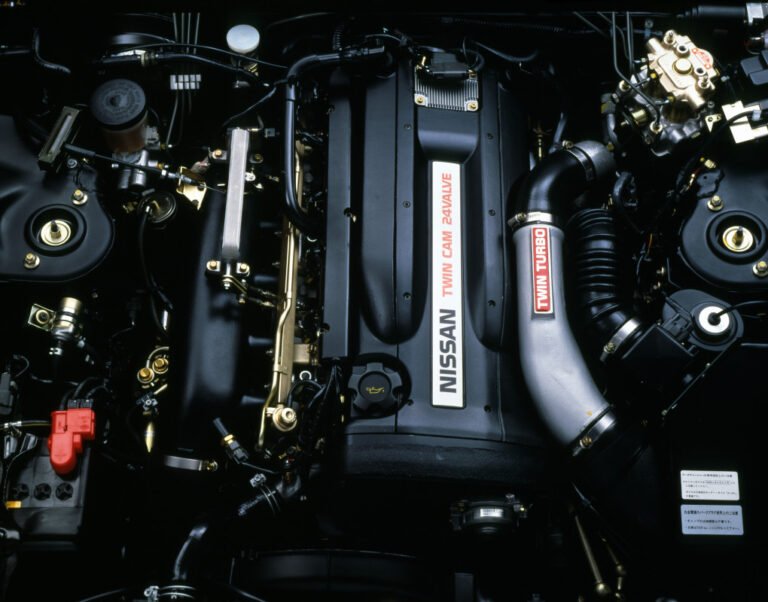 How Nissan's RB26DETT Engine Turned the R32 GT-R Into Godzilla
