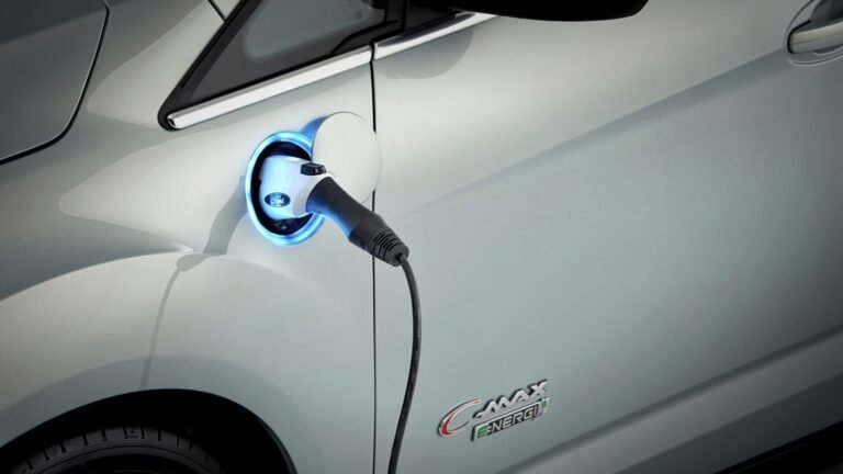 This Ford Focus-Based Family Van Is The Bargain Plug-In Hybrid You've Been Overlooking