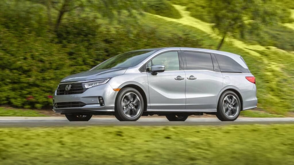 440,000 Honda Odysseys Recalled as Potholes Could Trigger Airbags