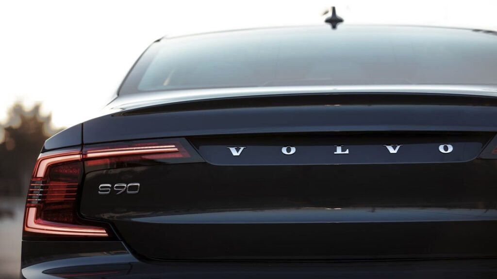 This 400-HP Volvo Sedan Is High-End Luxury With A Bargain Price Tag