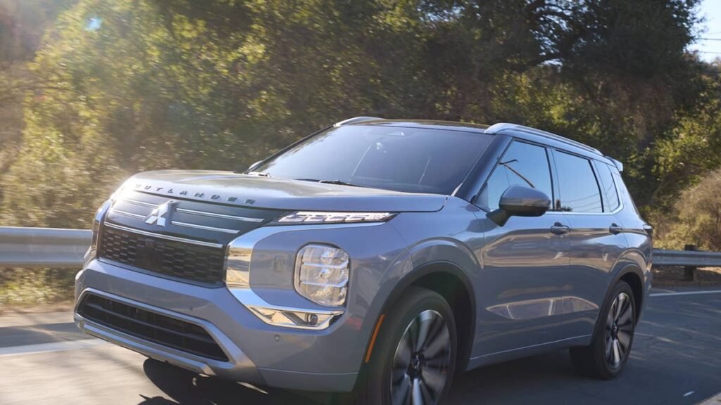 2026 Mitsubishi Outlander Adds Mild-Hybrid Power While Staying Under $30K