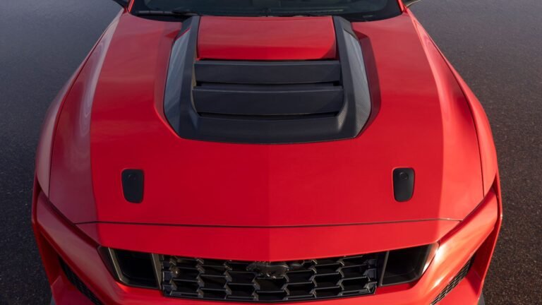 Mustang Dark Horse SC Horsepower Still Doesn't Beat Peak Hellcat