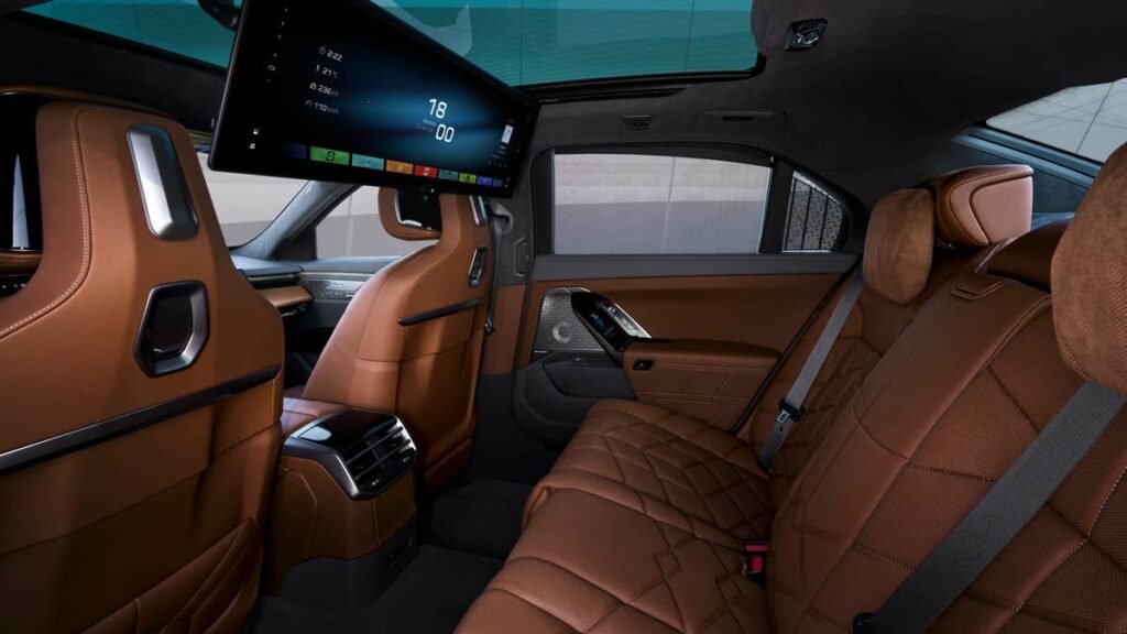 BMW Might Put Its 31-Inch Theater Screen in an SUV