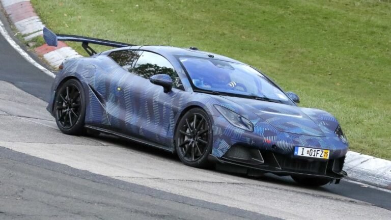 Denza Z 1,000bhp+ supercar is coming to the UK!