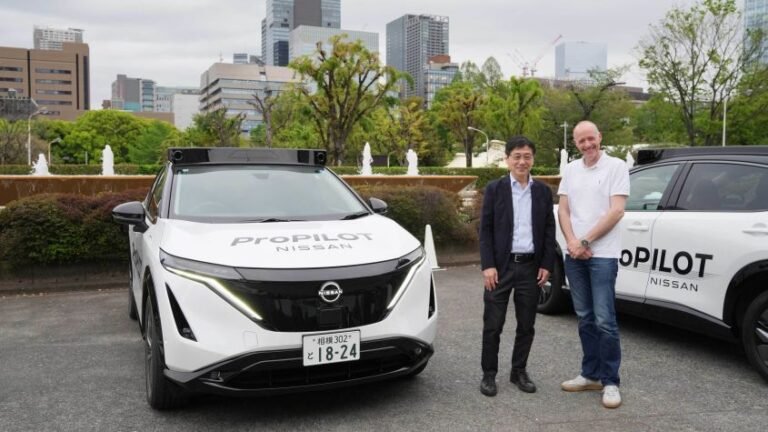 Nissan self-driving car tech - pictures