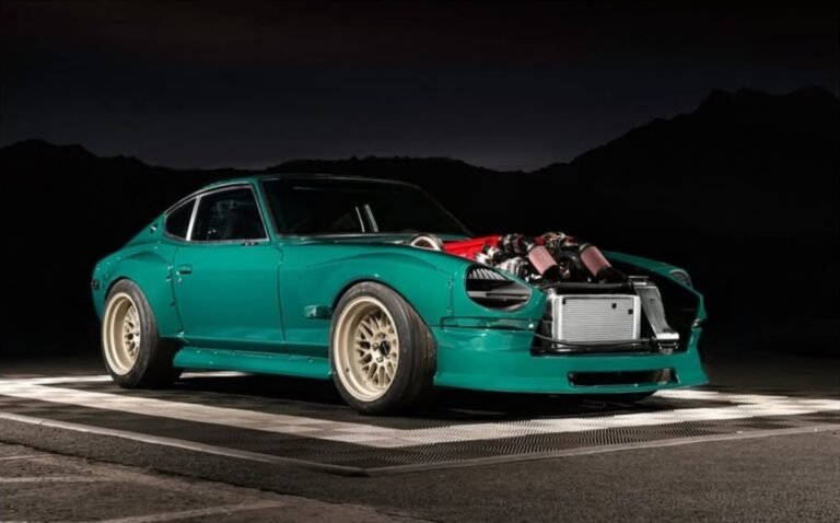 This Junkyard Datsun 240Z Now Has a Doge Viper V10 Engine