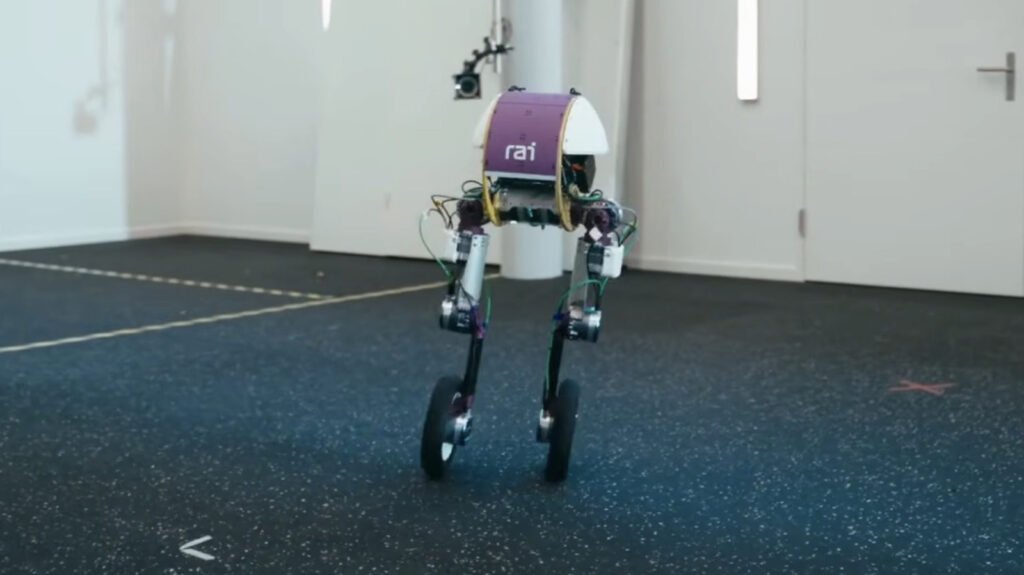 New Bipedal Wheeled Robot Perfect For Inducing Nightmares