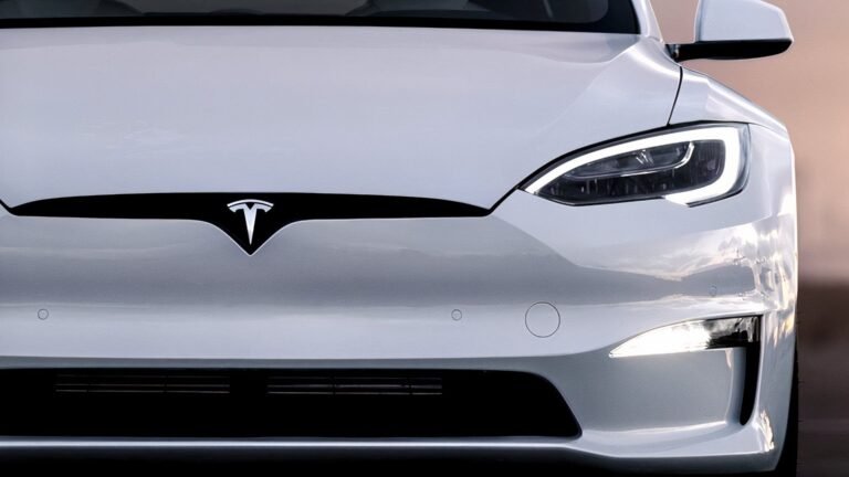 Tesla Raises Model S, Model X Price By $15,000 As Production Ends