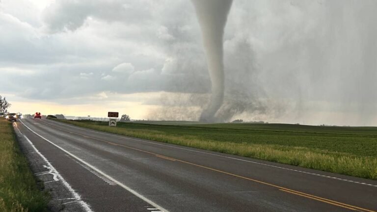 Spring Storm Warning: Tornadoes, Baseball-Size Hail & 70 MPH Winds Threaten I-35 & I-44 Across Texas & Oklahoma This Weekend