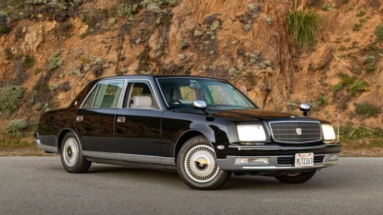 Toyota Century V12 With Just 26,000 Miles Surfaces at Auction as Ultra-Rare Luxury Sedan