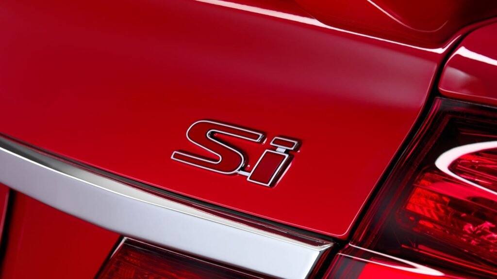 Honda's Final Naturally Aspirated Civic Si Is A Smart And Fun Way To Spend $20,000