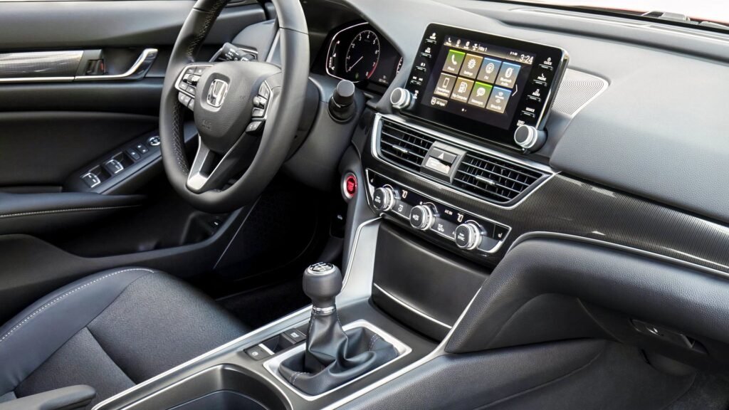 Honda’s Missing Garage-Door Button Makes A Used Accord Look Smarter Than A New One