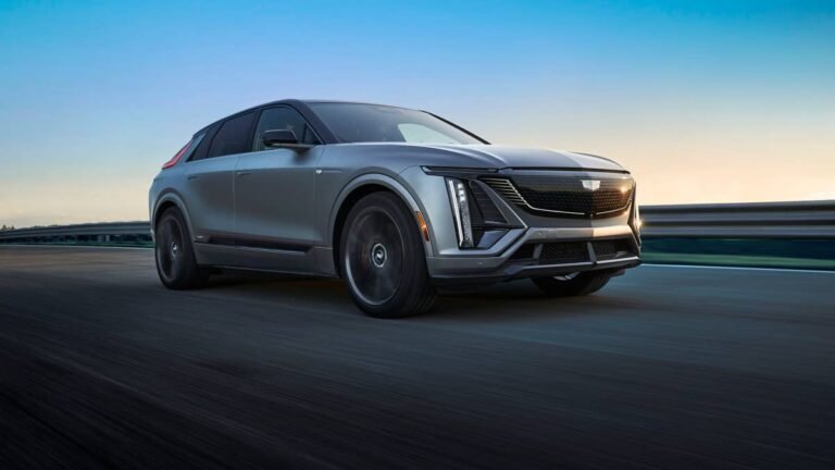 Cadillac Lyriq Keeps Android Auto and Apple CarPlay as GM Drops It From Other EVs