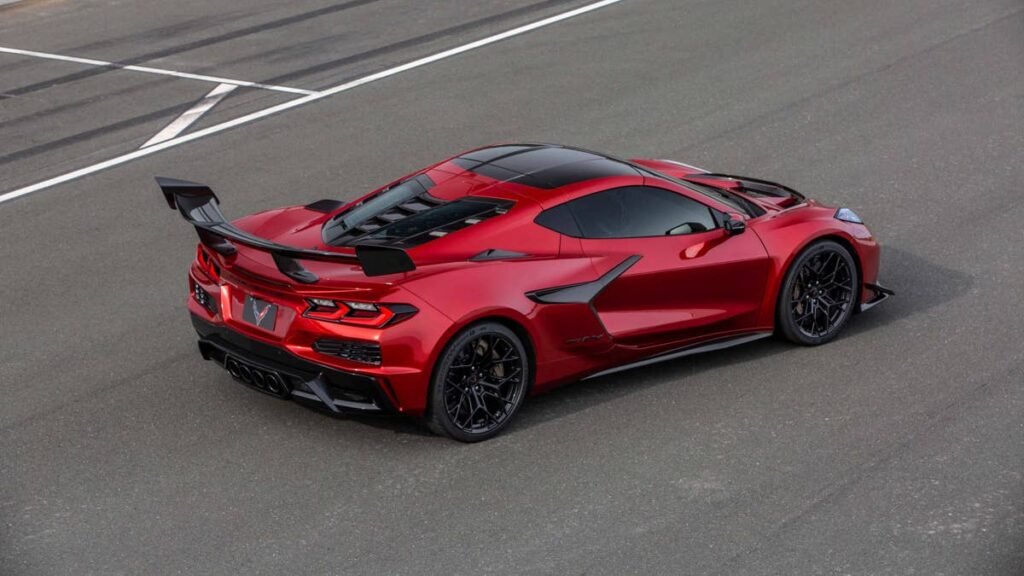 Texas Karen Caught on Video Kicking Man's Corvette Z06 at Gas Station