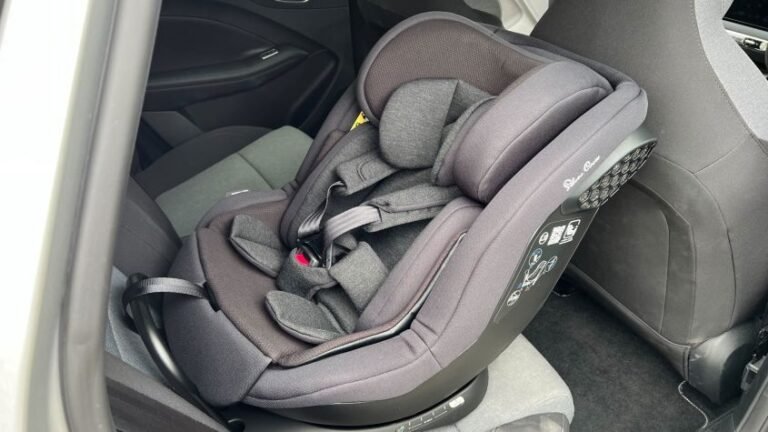 New Silver Cross Perform child car seat - pictures