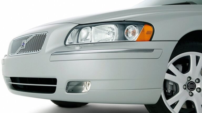 This Charming Five-Cylinder Swedish Wagon Can Be Had For Less Than $10k