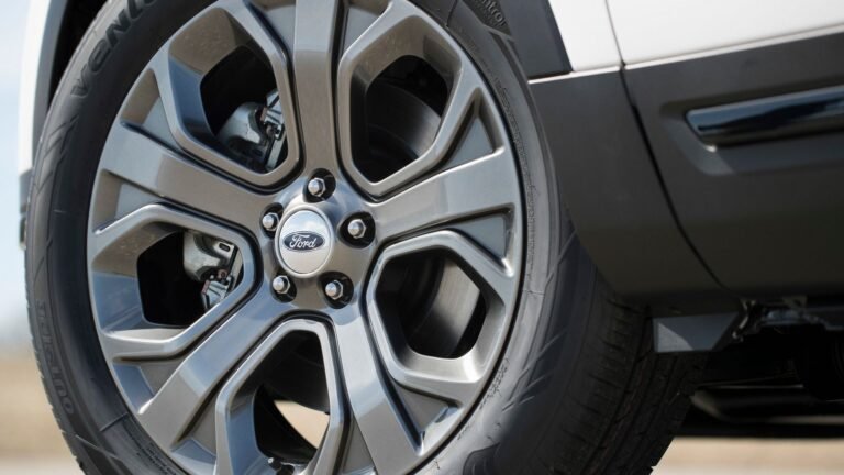 The Full-Size Ford SUV With A Twin-Turbo V6 Is A Well-Rounded Family Rocket Ship