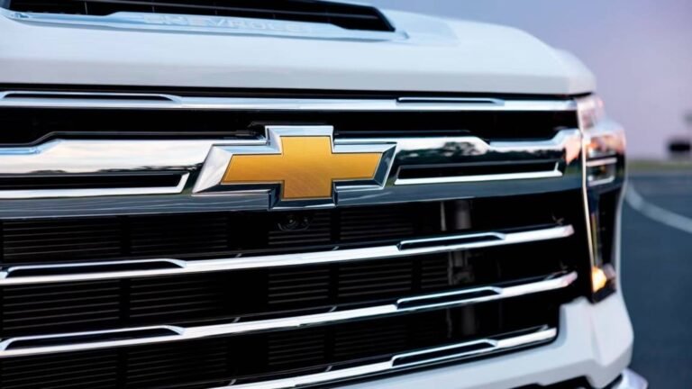 America's Love Affair With Big Pickup Trucks Is Being Pushed To Breaking Point