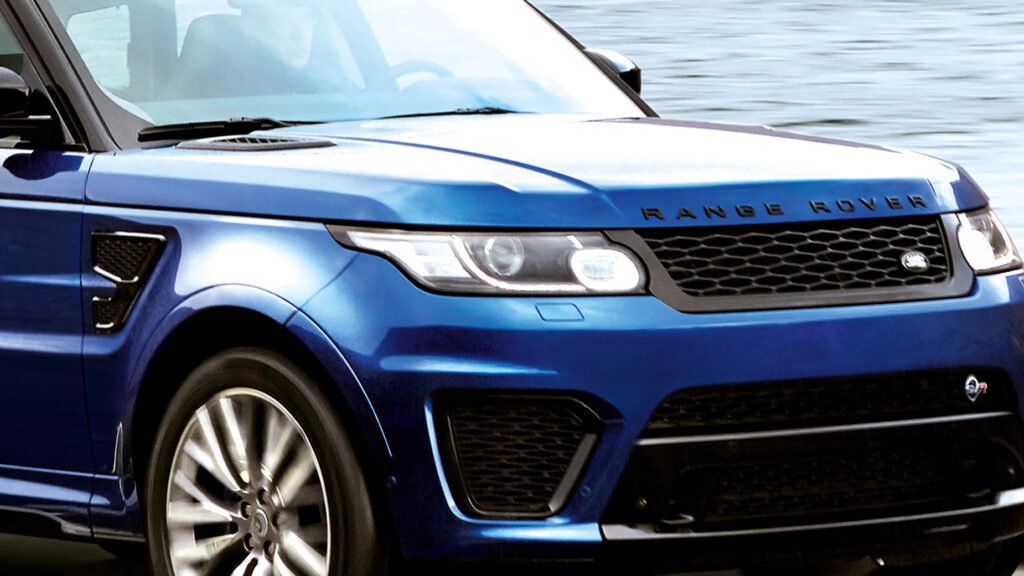 A $160K Range Rover Tried To Rescue A Stuck Ford, The Sea Swallowed Both