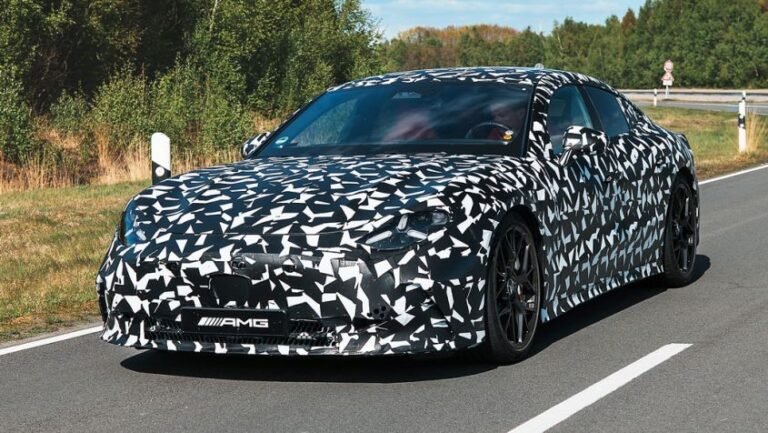 New Mercedes-AMG GT 63 4-Door Coupe - pictures