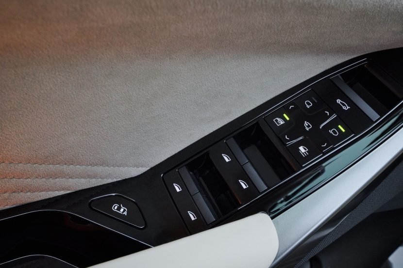 The New BMW X5 Gets Optional Automatic Doors