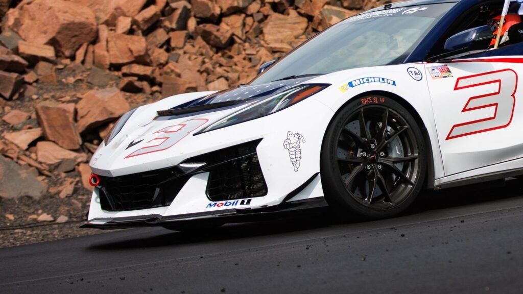 Corvette ZR1X Absolutely Destroyed The Pikes Peak Production Car Record