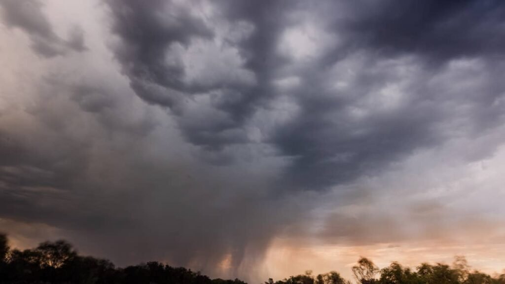 Severe Thunderstorm Warning: 90 MPH Gusts, 2-Inch Hail & Tornado Risk Threaten 5 States Across I-90, I-94 & I-29