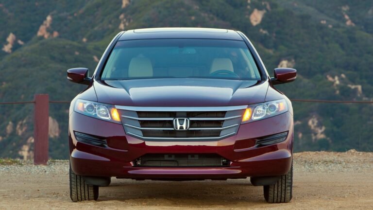 One Of Honda's Biggest SUV Flops May Return, Because The Toyota Crown Signia Is Doing So Well