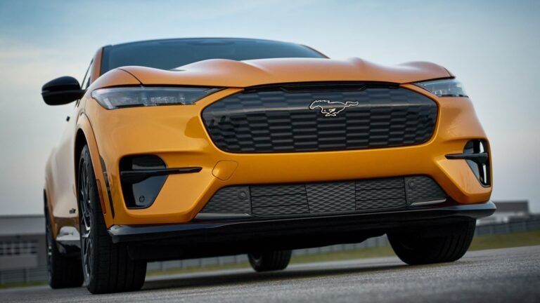 'Most American' Car Company Ford Really Wants A New Canada/Mexico Trade Deal