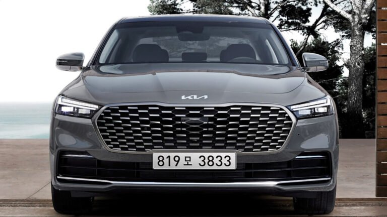 Kia Is Killing Its Flagship Luxury Sedan After Sales Cratered 87%