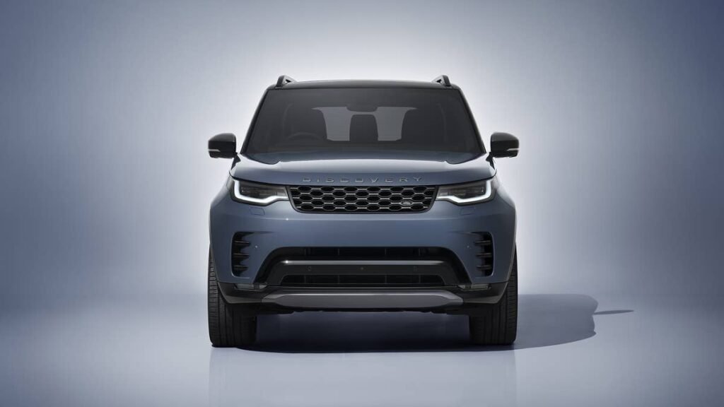 Land Rover Keeps The Aging Discovery Alive With New Landmark Trim