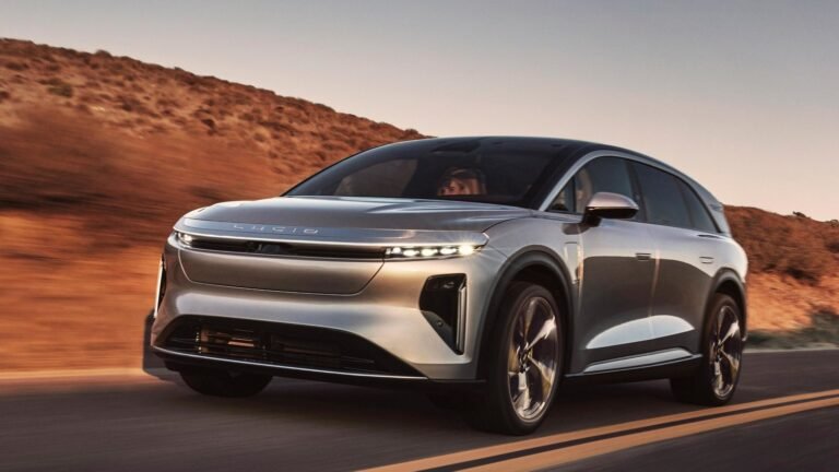 Lucid Offers $10,000 Off Gravity SUV And $7,500 Off Air Sedan If You're Willing To Take Last Year's Models Off Its Hands