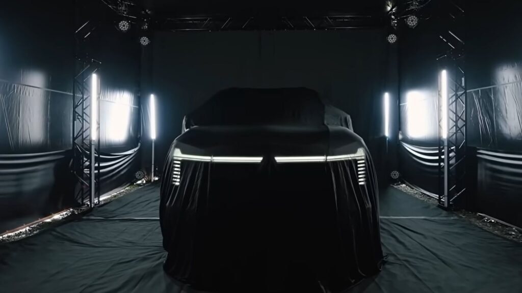 Mitsubishi's Sorely Needed Land Cruiser Competitor Could Debut Sooner Than Expected