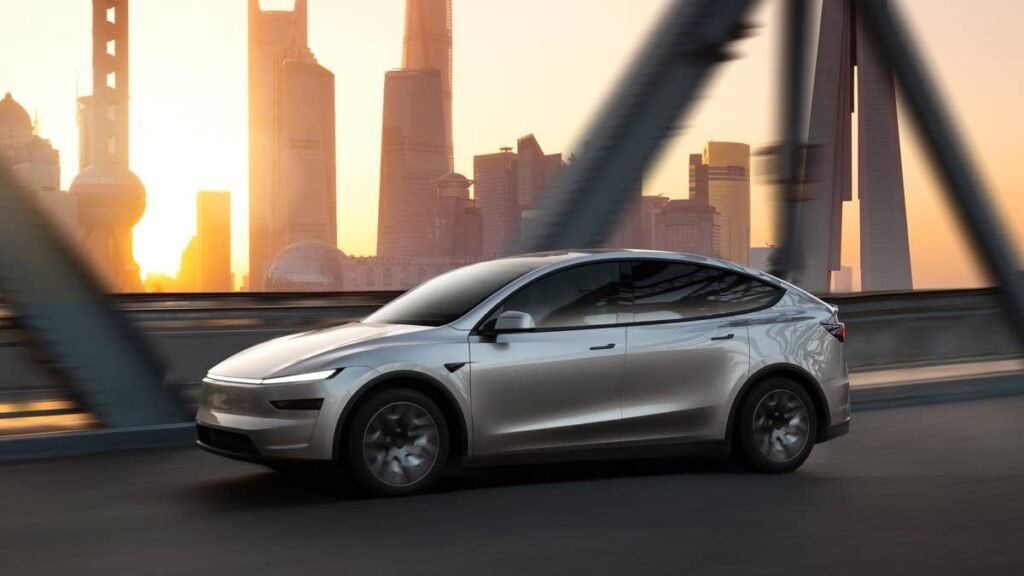 Tesla Lawsuit Claims Car Spontaneously Caught Fire With Children Inside