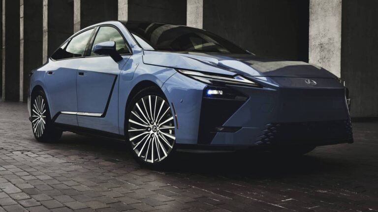 The 2027 Lexus ES Is Now Made in Japan and Costs Just $110 More